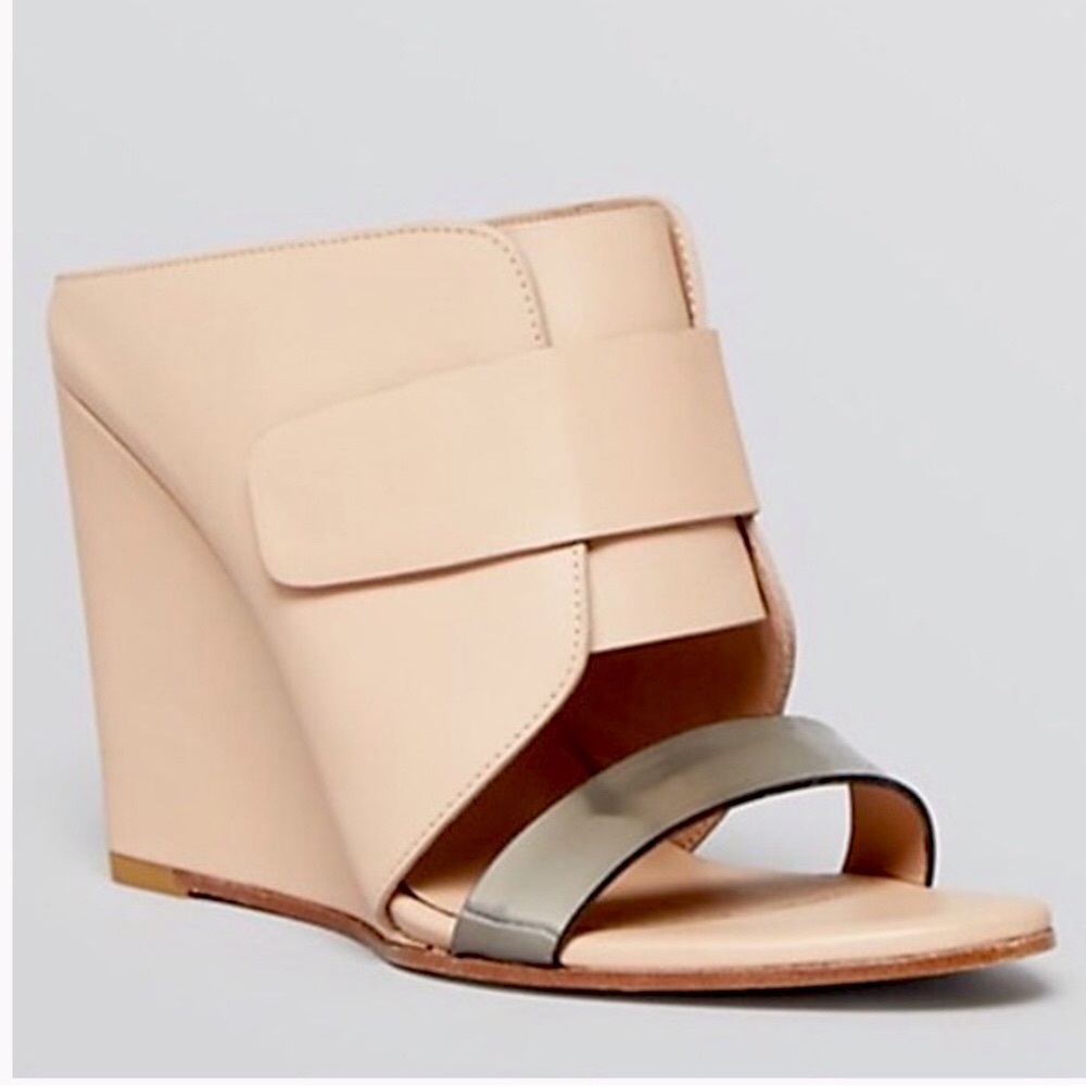 VINCE Karima Slide Wedge Beige/Metallic Leather Sandals - Size 8.5